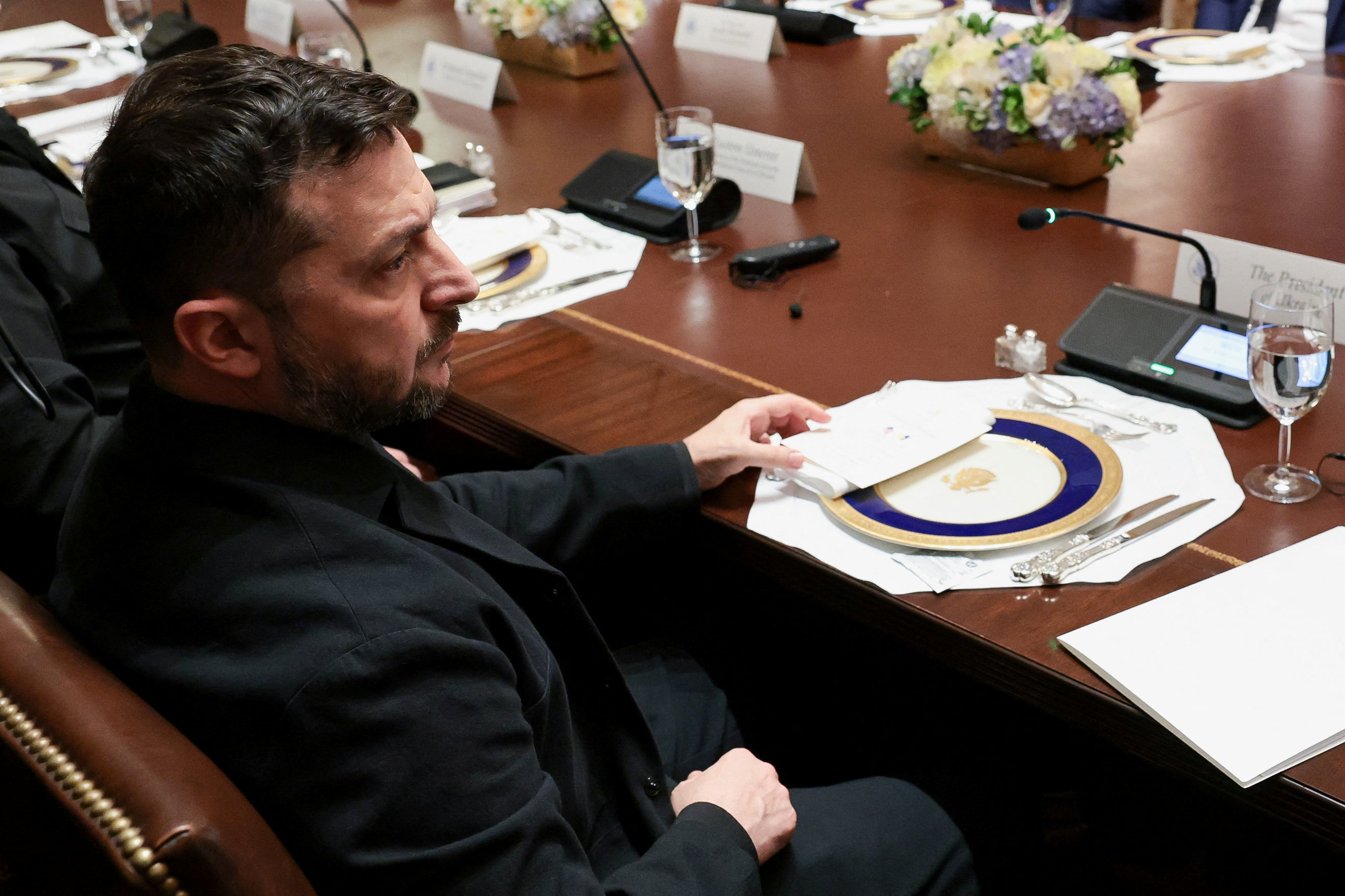 Zelenski îl îndeamnă pe Trump să fie mai dur cu Putin şi se declară pregătit să participe la întâlnirea de la Budapesta