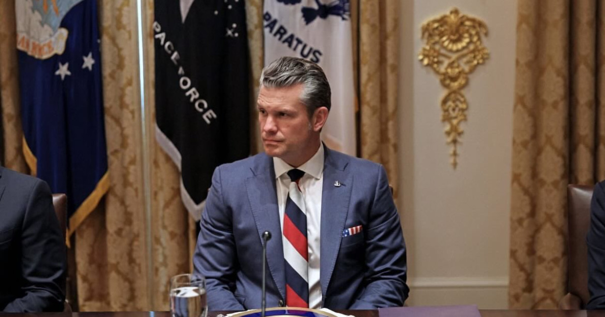 Întâlnirea Trump-Zelenski: Cravata lui Hegseth stârnește controverse