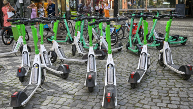 sdílená elektrická koloběžka, elektrokoloběžka