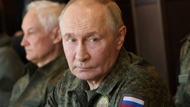 Putin se teme de o revoluție decembristă, precum țarii, acum două secole. „Din scânteie va izbucni o flacără”