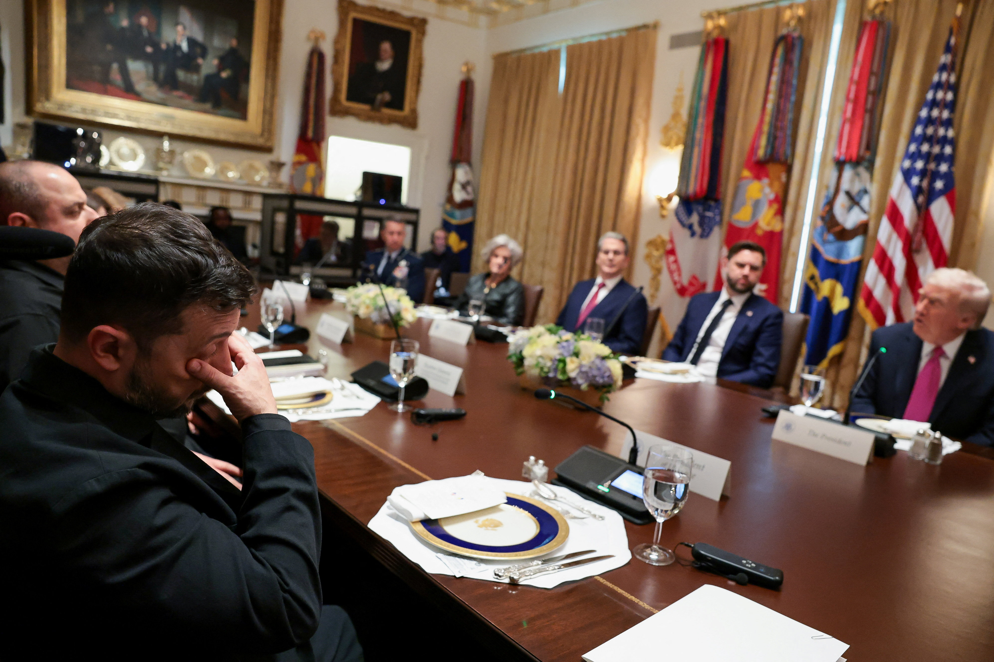 Donald Trump „a vorbit în continuu” în întâlnirea cu Zelenski și s-a plâns că nu a primit Premiul Nobel pentru Pace