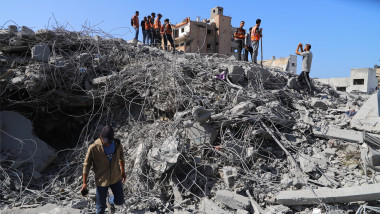 echipe-cautare-cadavre-gaza