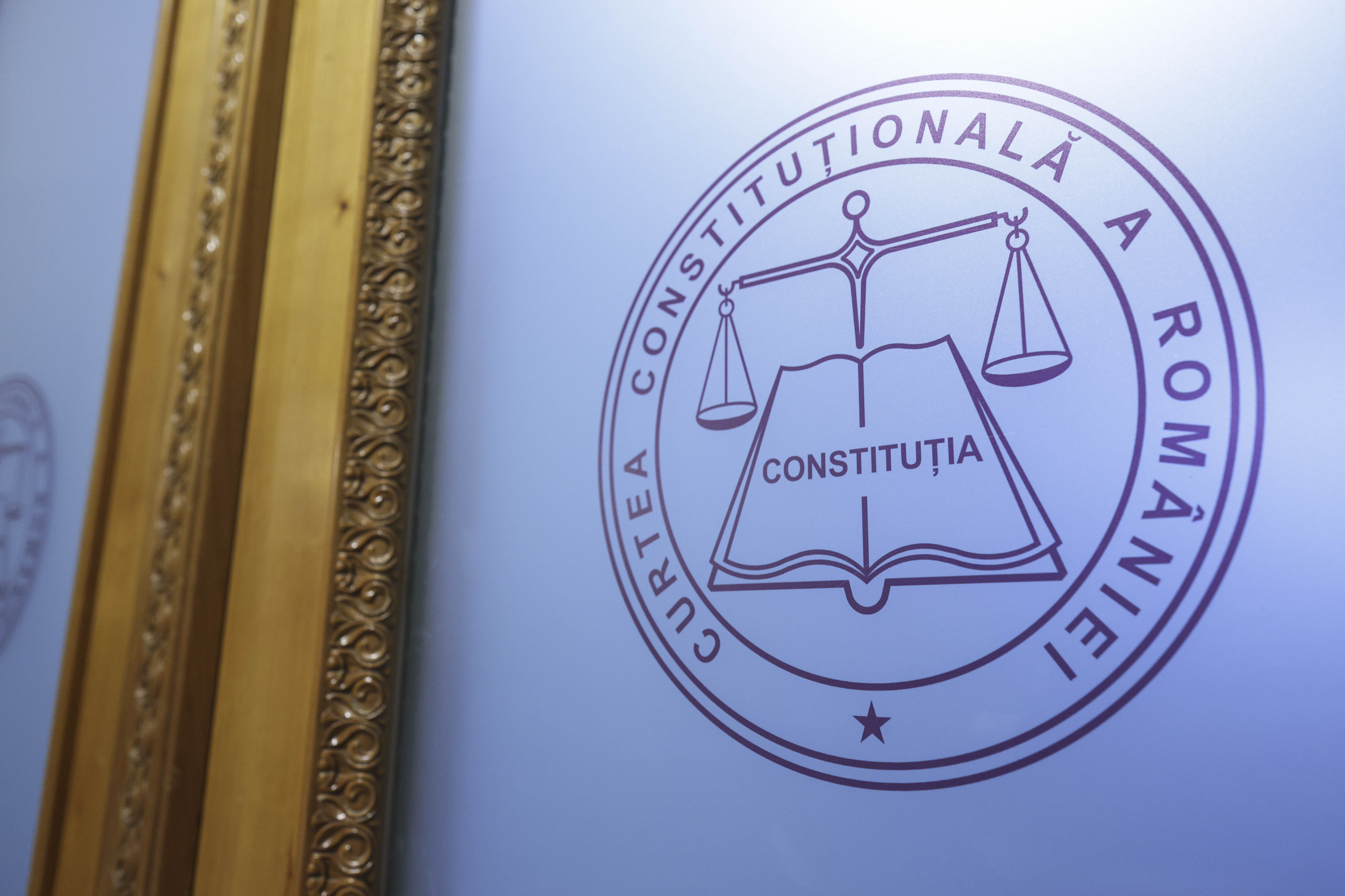 Decizia CCR privind pensiile magistraților, criticată. Deputat UDMR: Nu a analizat conținutul / Senator PNL: Curtea se contrazice