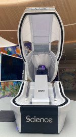 Mașinile de spălat oameni ale companiei Science Corporation urmează să apară în Japonia, după ce firma care a creat inițial un model unic pentru expoziții a fost copleșită de comenzi din partea hotelierilor.