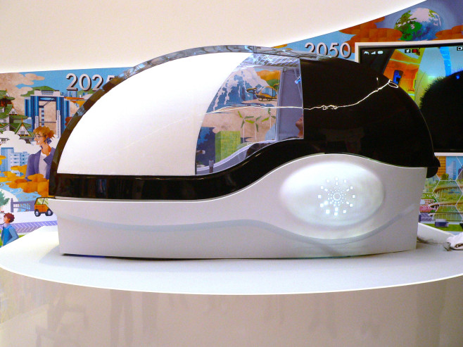 Japonia dezvăluie o bizară „mașină de spălat oameni” care te curăță, clătește și te relaxează automat