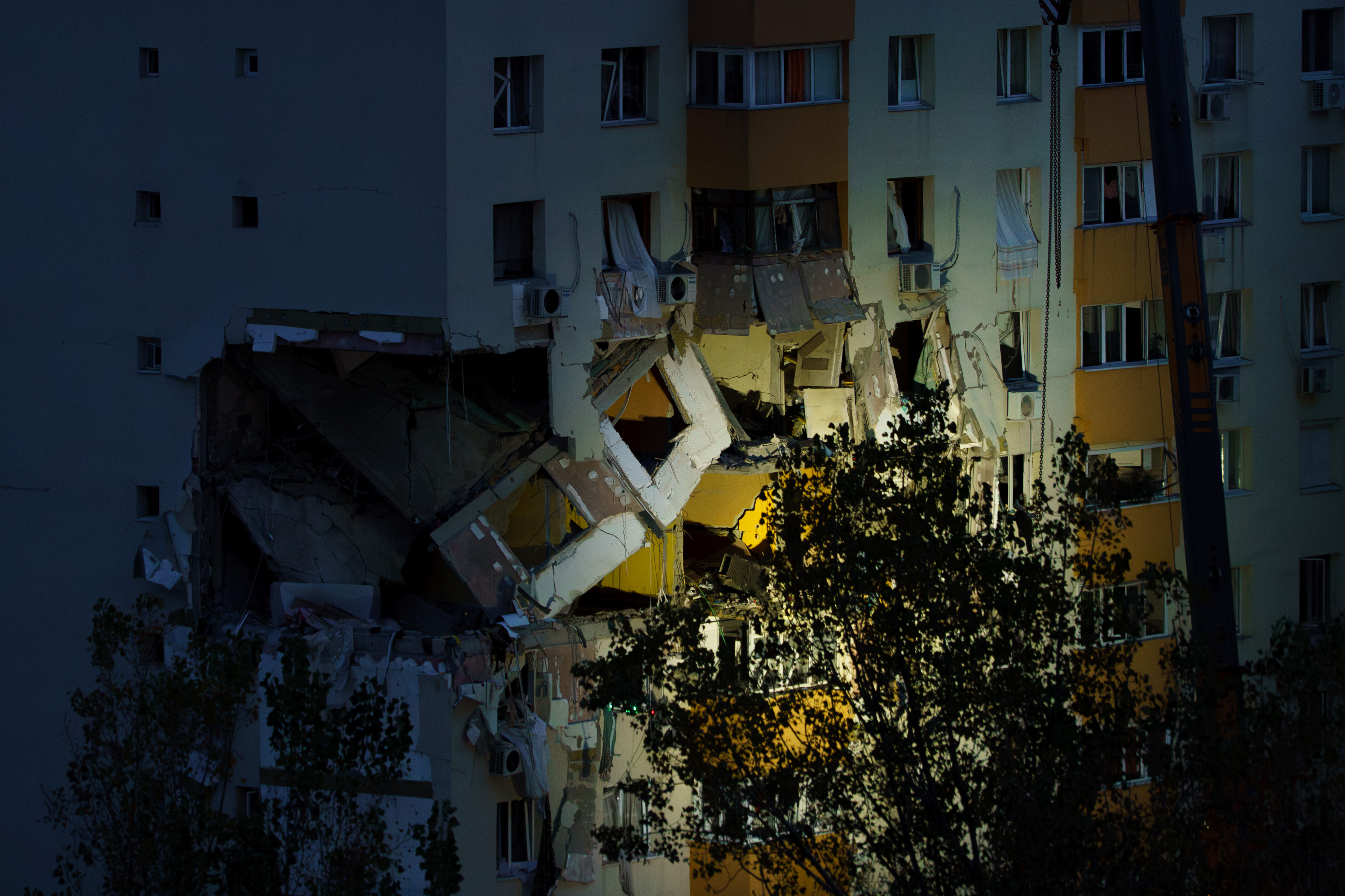 Noi date din ancheta privind explozia blocului din Rahova: când au fost instalate cablul electric și conducta de gaze