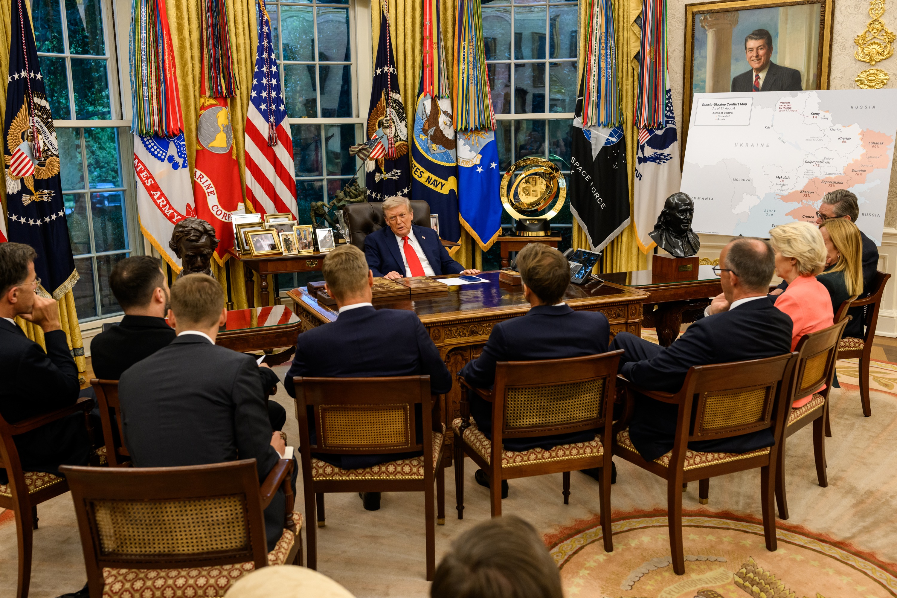 De ce văd Trump și Zelenski lucruri diferite când se uită la hărțile frontului: explicațiile unui expert în geografie politică