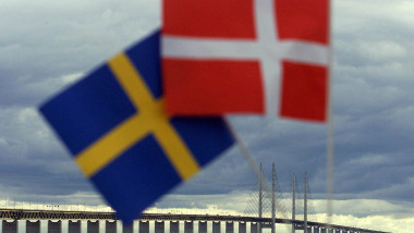 ORESUND BRIDGE OPENS BETWEEN SWEDEN AND DENMARK.