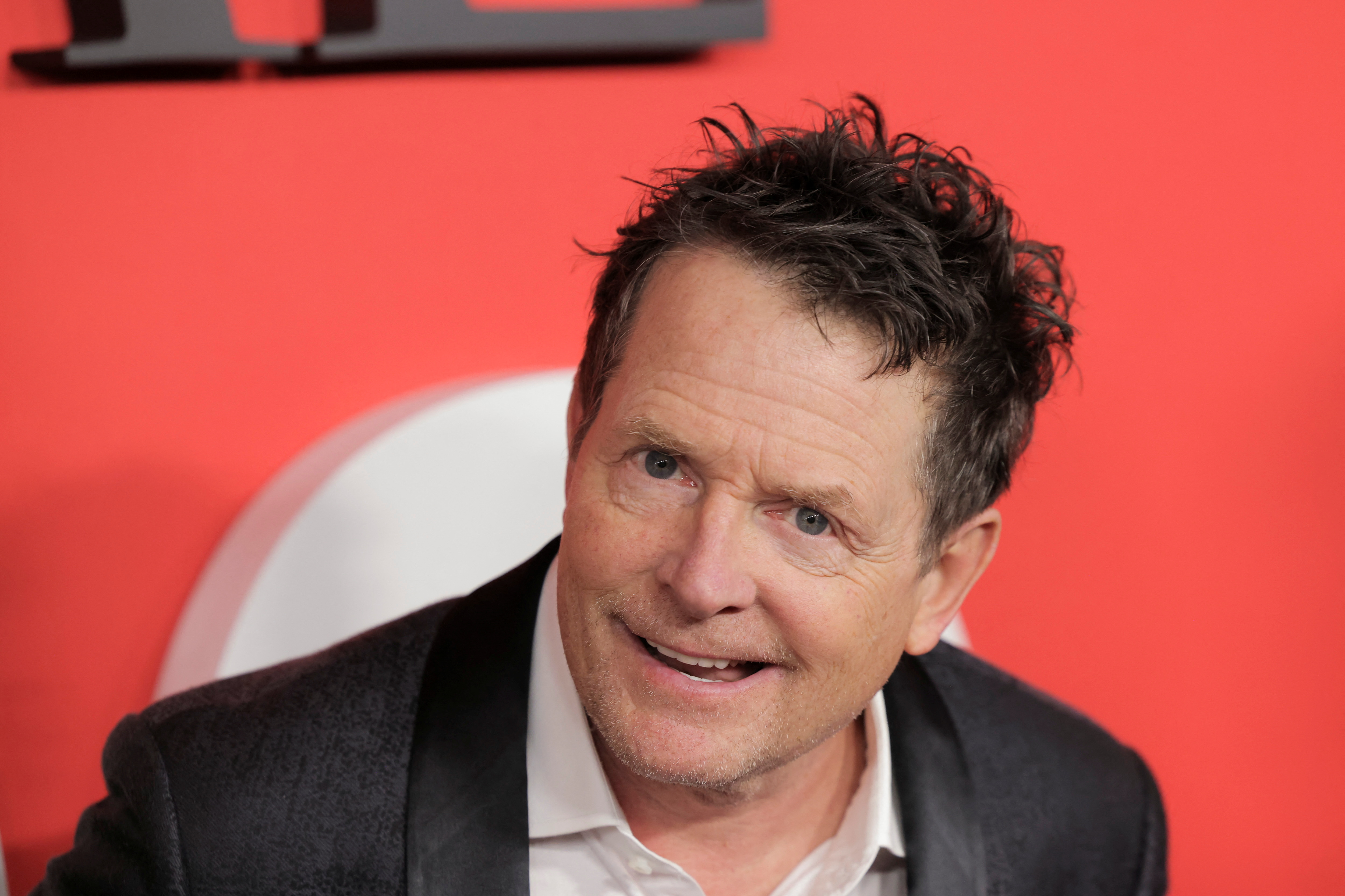 Actorul Michael J. Fox compară boala Parkinson cu un agresor: „Totul ține de felul în care te ridici împotriva lui”