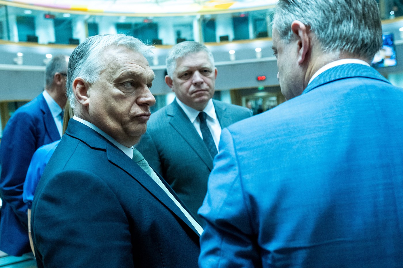 Reuniunea Consiliului European, umbrită de tensiuni: Ce lideri vin la Bruxelles pregătiți de veto și ce nemulțumiri au