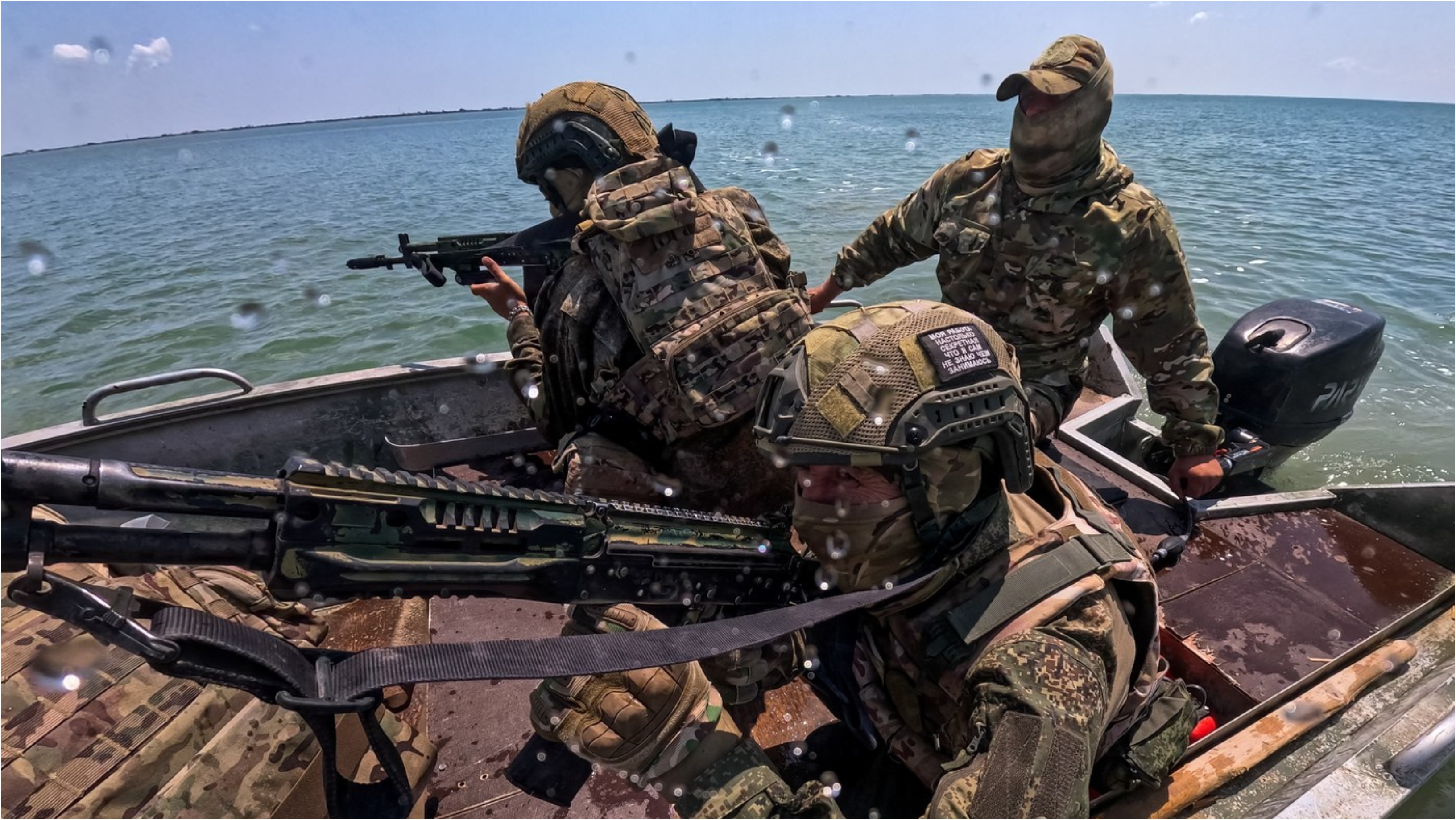 „Este o zonă a morții pentru Rusia”: Sute de soldați ruși au rămas blocați în Delta Niprului, unde sunt vânați de drone și mor de foame