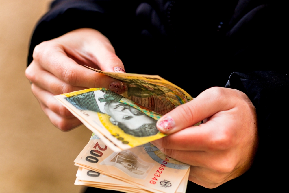 Metoda „accidentul": două bătrâne din Galați au rămas fără economii după ce au fost păcălite într-o escrocherie. Paguba: 63 mii de lei