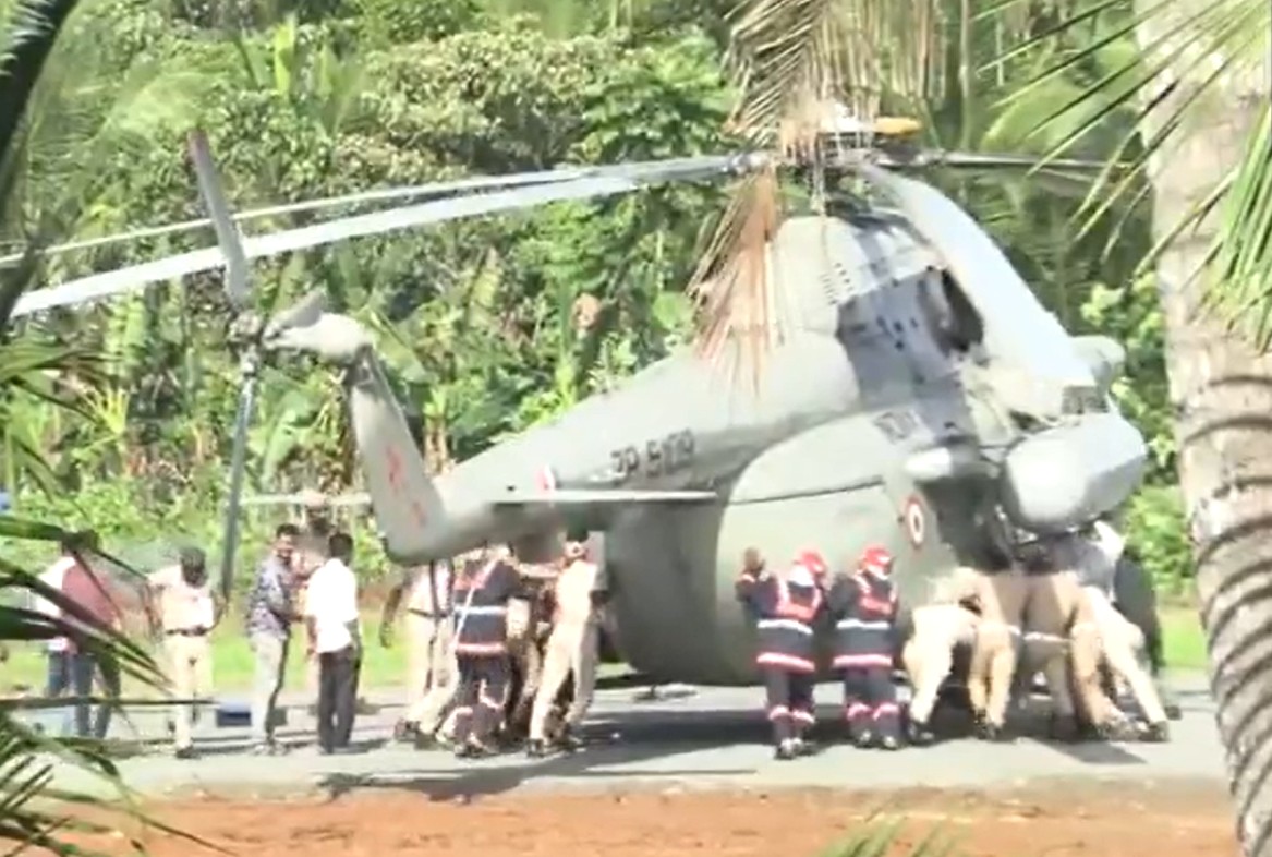 Elicopterul președintelui indian a rămas blocat în asfaltul proaspăt așternut pe heliportul pe care a aterizat oficialul