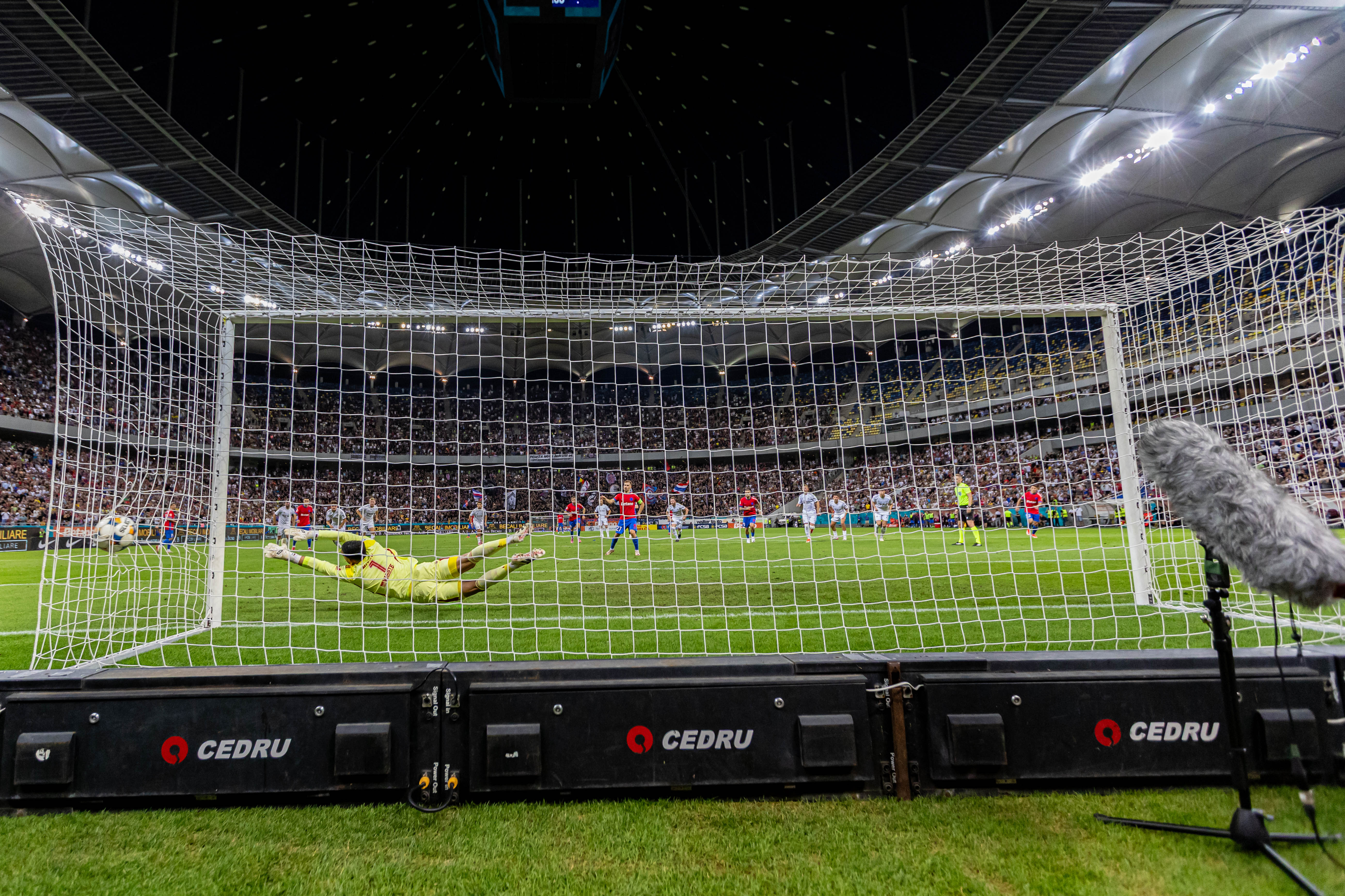 Europa League. FCSB – Bologna, de la 19:45. Ce a spus Elias Charalambous despre italieni