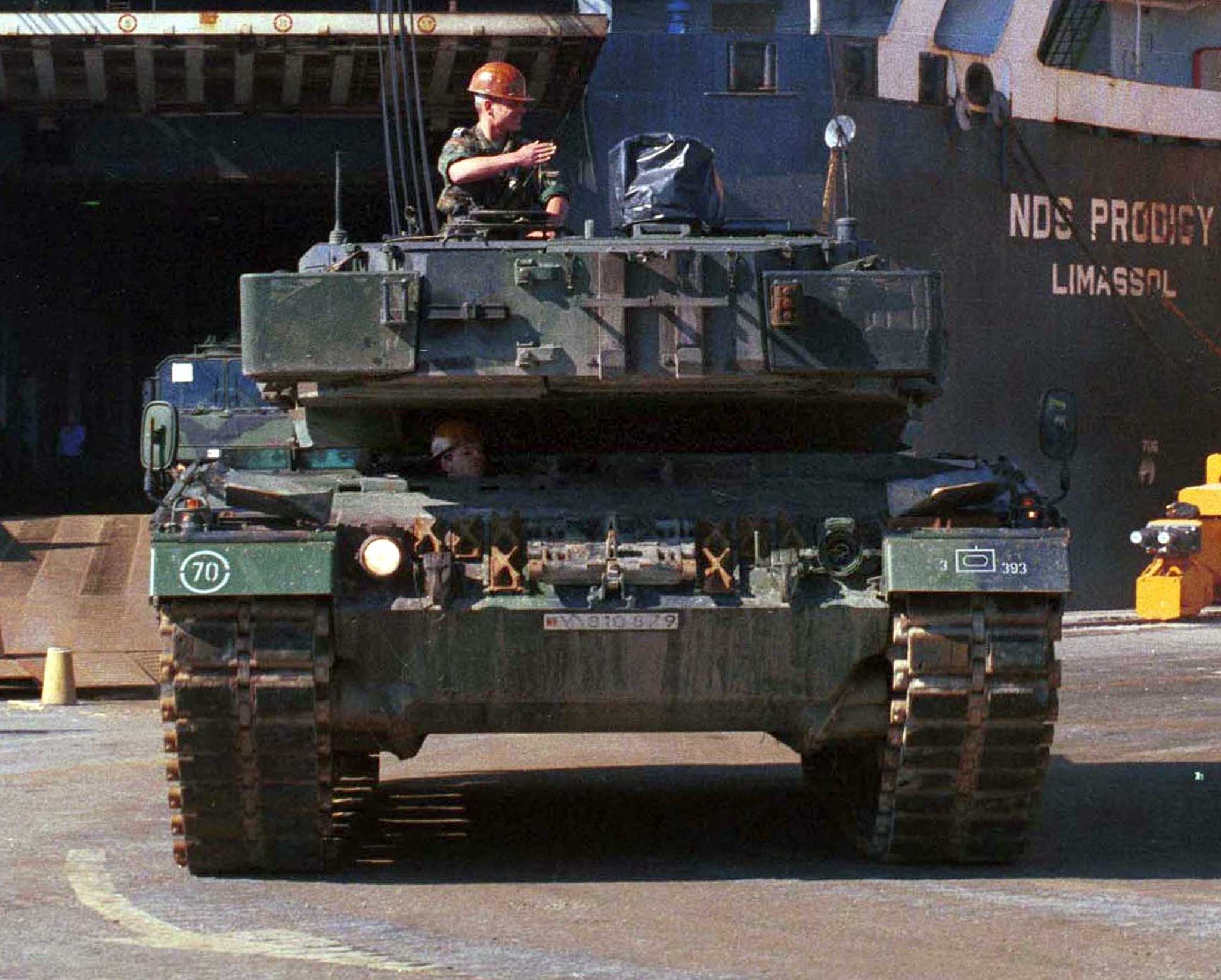 Statele UE se vor ajuta reciproc pentru a transporta tancuri pe continent în caz de război (Financial Times)