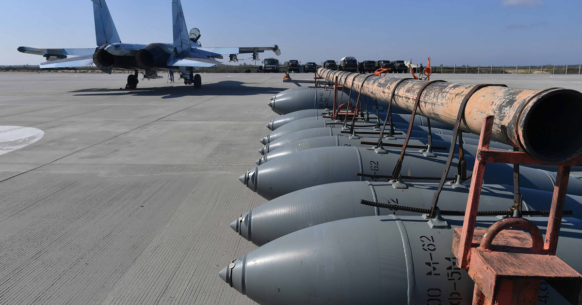 Rusia și-a bombardat propriul teritoriu de cel puțin 130 de ori în 2025