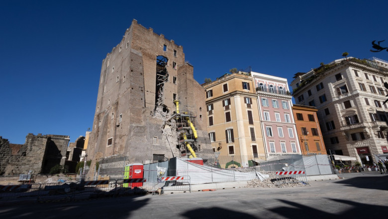 Rome, Roberto Gualtieri pays tribute to Octay Stroici, who died after the collapse of the Torre dei Conti.