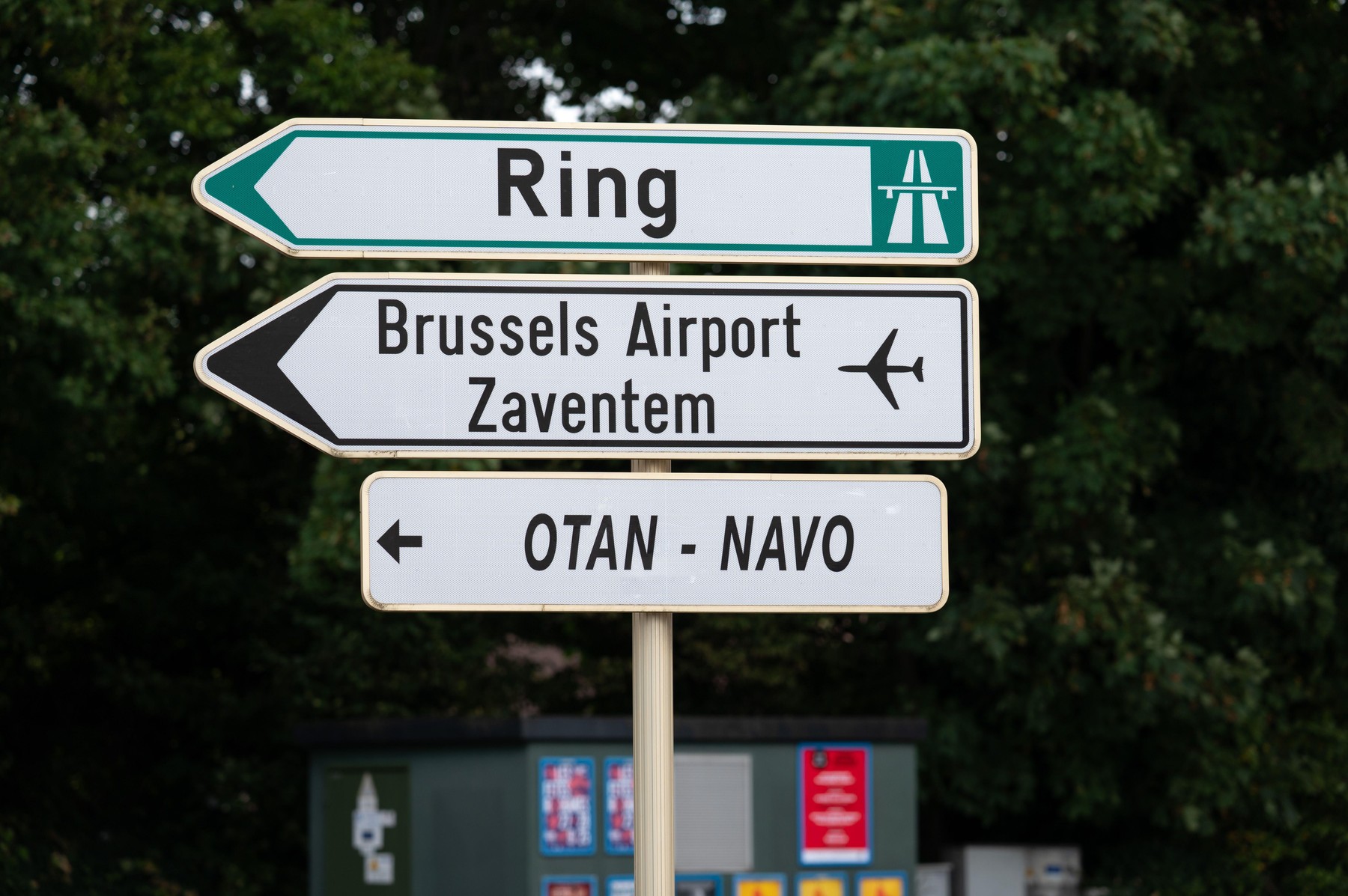 Aeroportul din Bruxelles a fost închis din cauza depistării unor drone în apropierea terminalului