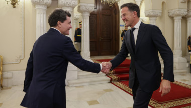 Nicușor Dan, președintele României, îl primește pe Mark Rutte, secretarul general NATO, la Palatul Cotroceni din București, 5 noiembrie 2025.