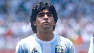 maradona,pe teren,la incalzire