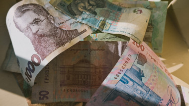 Bani ucraineni hrivne