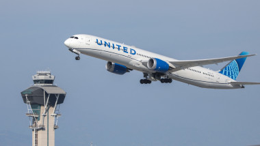 Government shutdown continues to weigh on airports in Los Angeles