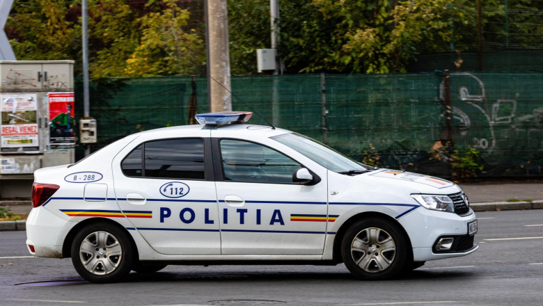 VIDEO  Șosea surpată la intrare în Câmpina, restricții de trafic. E a treia alunecare de teren care are loc în zonă în doar câteva săptămâni