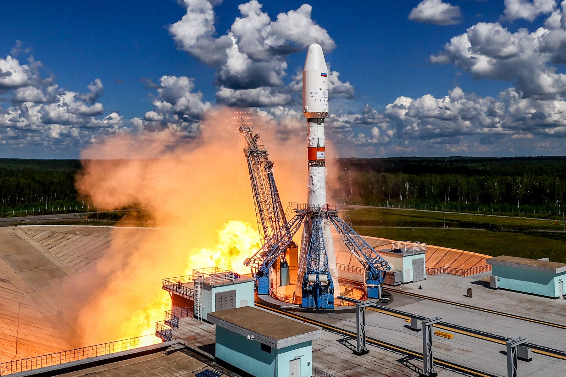 „Rușine de proporții cosmice”. Cosmodromul mamut Vostocinîi a rămas pe întuneric pentru că nu a plătit factura la curent