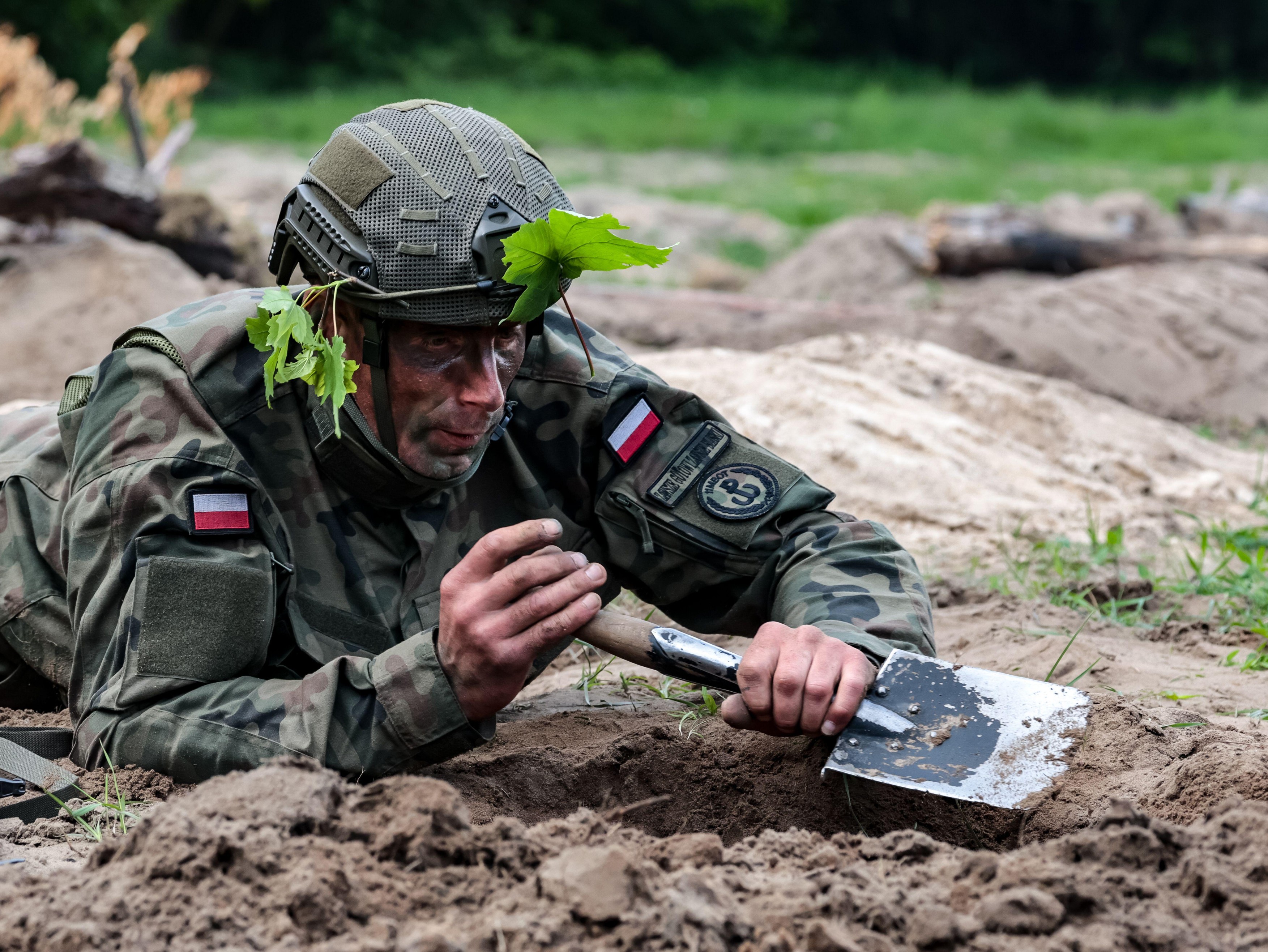 Polonia lansează cel mai mare program de instruire militară voluntară din istoria sa: supraviețuire, prim-ajutor, securitate digitală