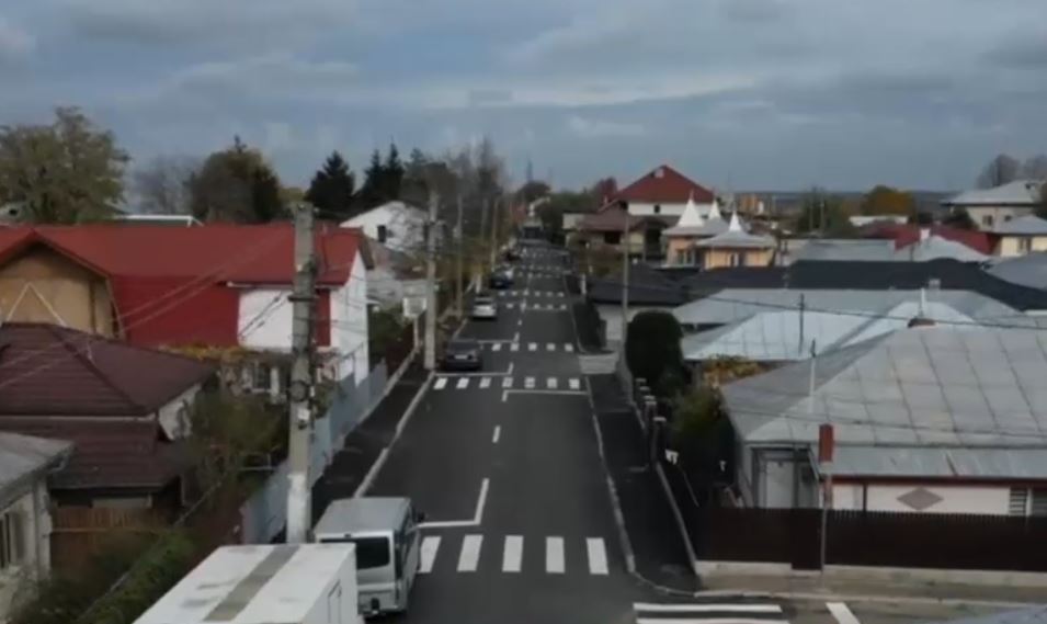 Cum arată strada din România cu 11 treceri de pietoni pe 250 de metri. „Au avut vopsea și nu au avut unde să o folosească”