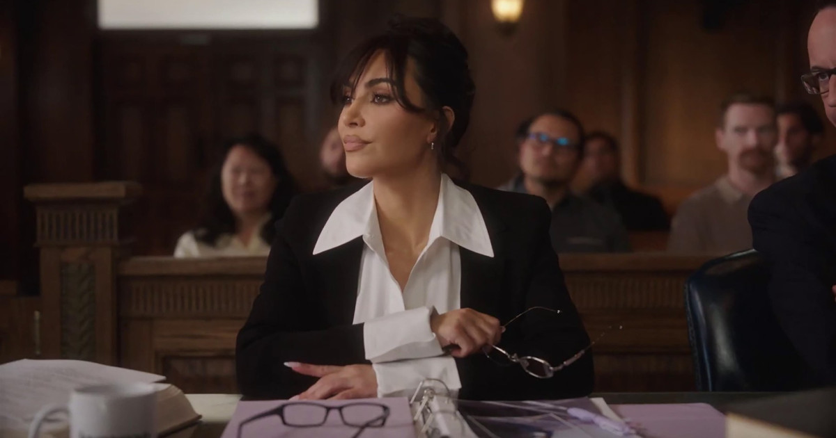 Kim Kardashian dă vina pe ChatGPT pentru examenele picate