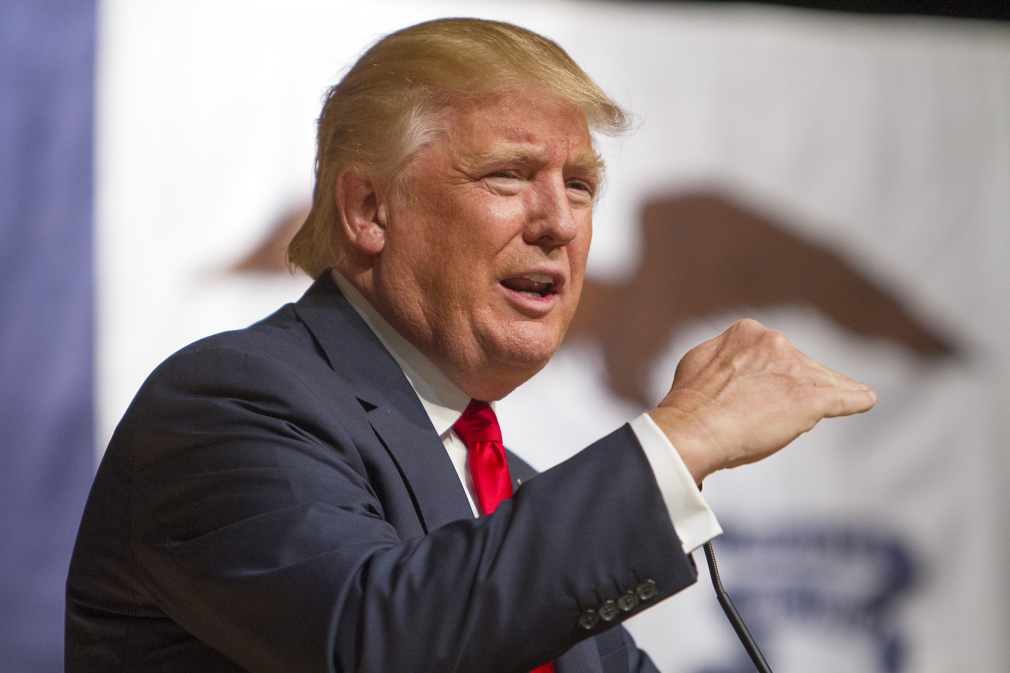 „Paradoxul pacificatorului”: un sondaj arată că americanii consideră că, de fapt, Donald Trump agravează războiul din Ucraina