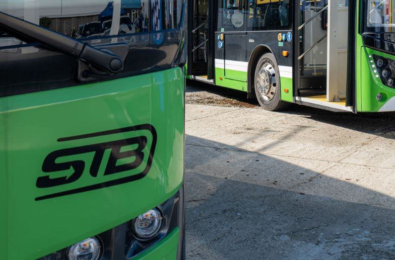 Un șofer STB a furat 240 de litri de motorină din vehiculul pe care îl conducea. Polițiștii l-au prins în flagrant