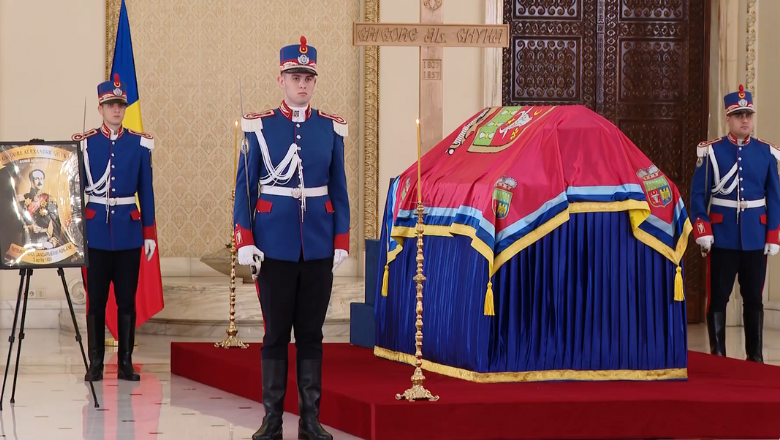 Sicriul cu rămășițele domnitorului Grigore Ghyka, depus la Cotroceni. Nicușor Dan susține un discurs și un moment de reculegere