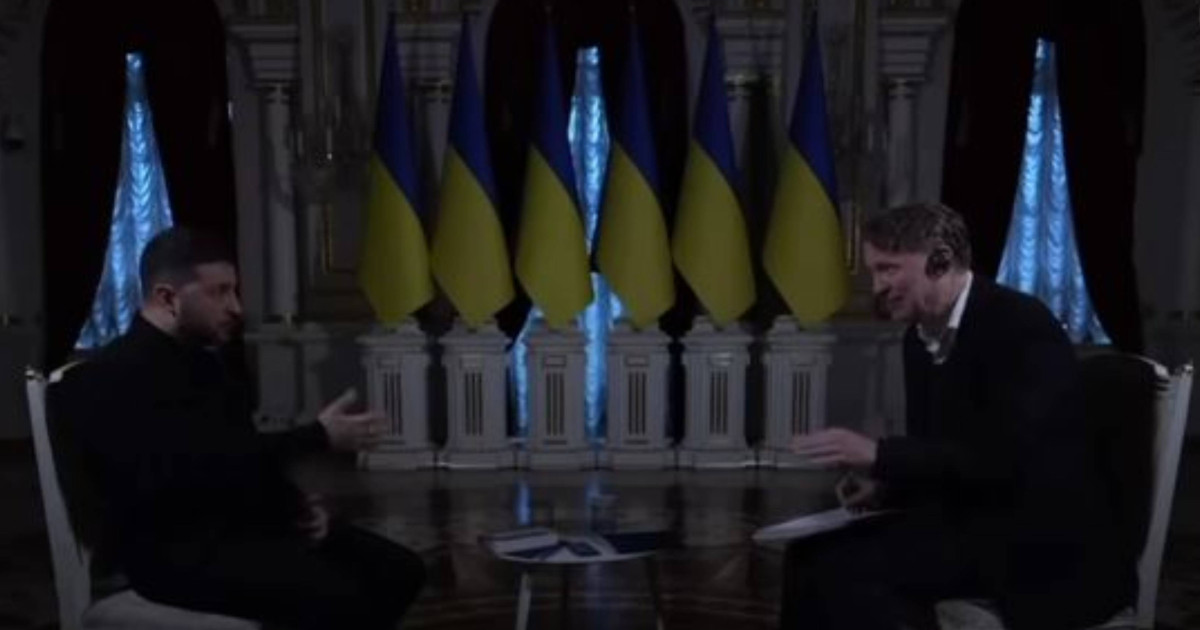 Zelenski, lăsat în beznă în timpul interviului