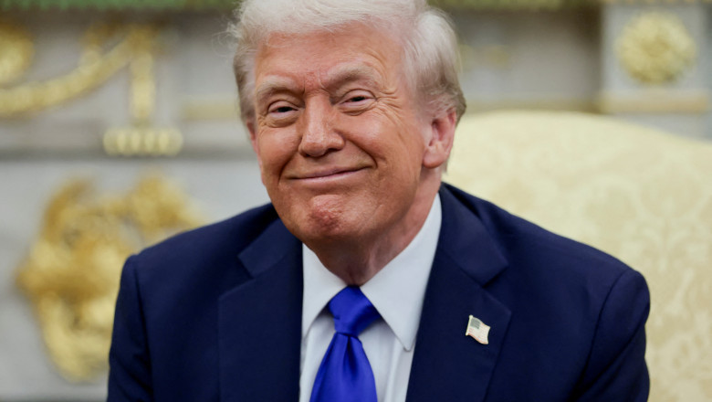 FOTO  Donald Trump se laudă cu o baie renovată în Casa Albă. Președintele SUA a publicat 23 de fotografii cu realizarea sa