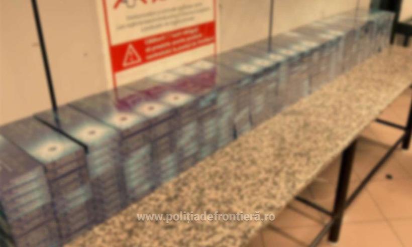 Aproape 8.000 de pachete de țigări de contrabandă descoperite pe Aeroportul Otopeni. Orașul luxos de unde au fost aduse