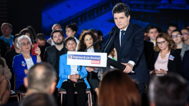 nicusor dan lansare drula