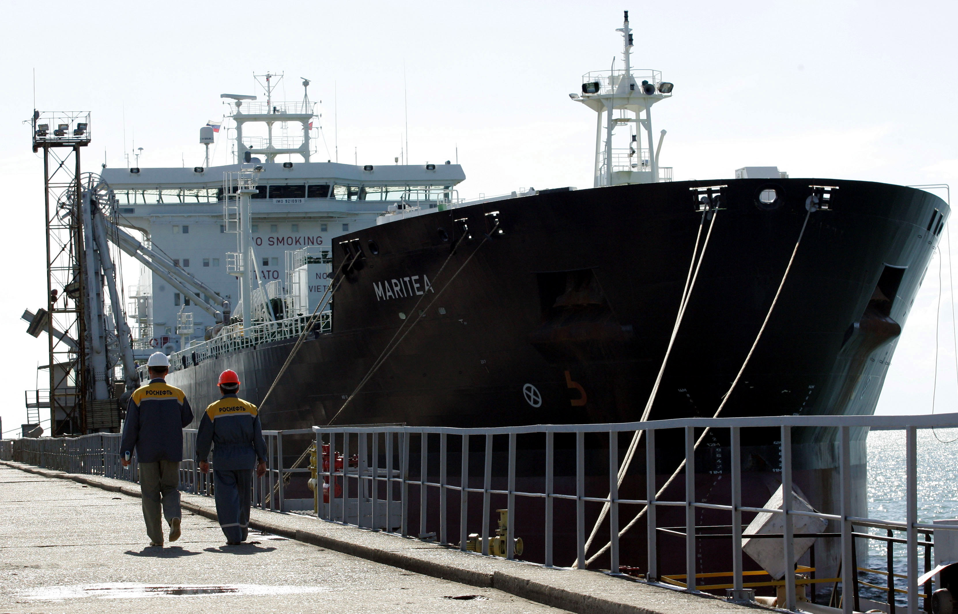 Unul dintre principalele porturi petroliere rusești, lovit duminică de un atac ucrainean cu drone