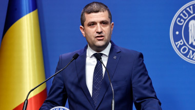 radu miruta sustine o conferinta de presa