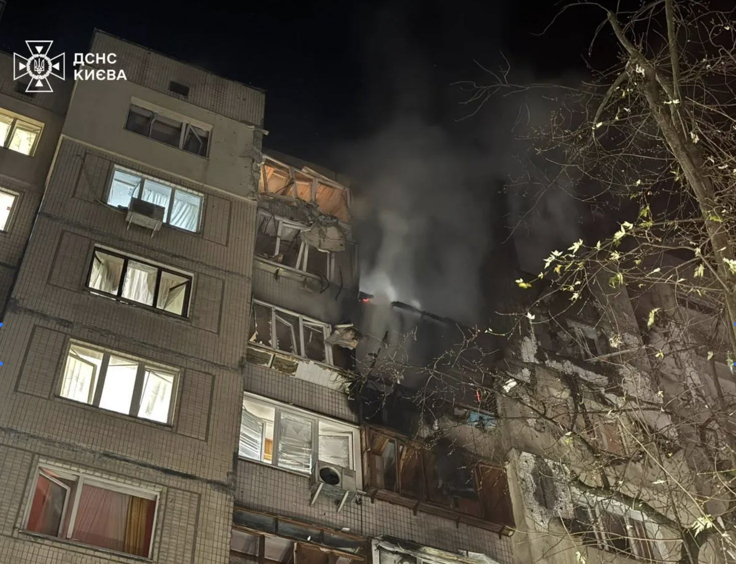 Atac masiv rusesc, cu rachete și drone, asupra Kievului: un mort și 24 răniți. „Rusia atacă clădiri rezidențiale”