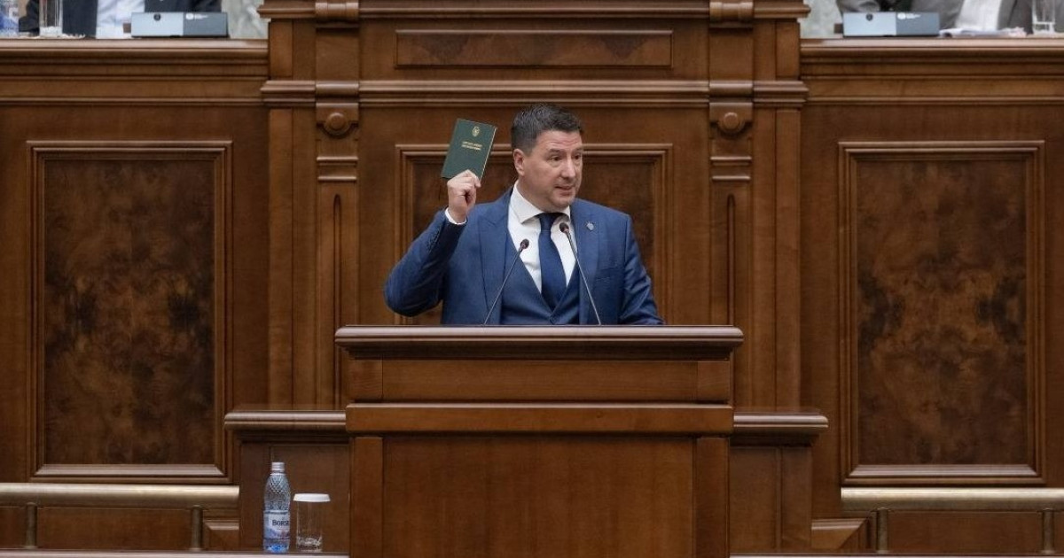 Un senator ales pe listele SOS este acuzat că a furat un rucsac în care erau 1.500 de lei și o tabletă