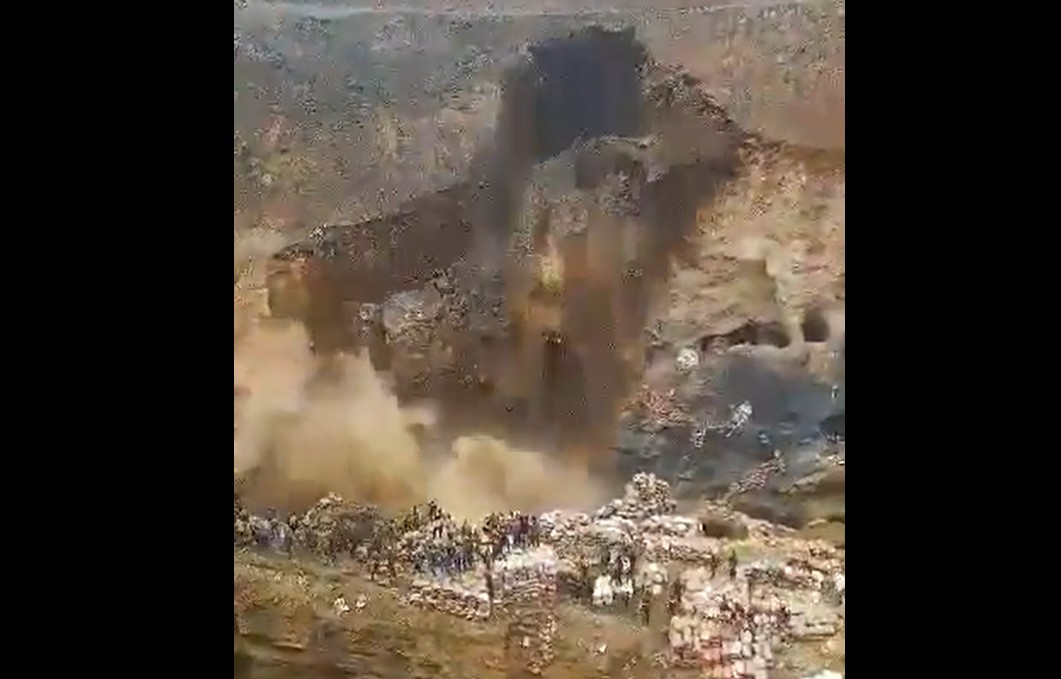 Cel puțin 32 de oameni au murit după ce mina de cobalt unde lucrau ilegal s-a prăbușit