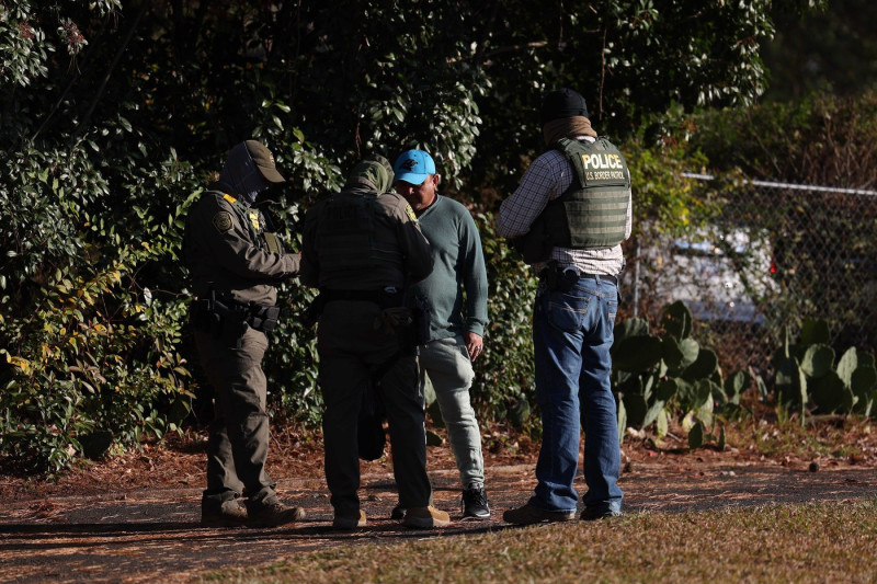 USA News, Charlotte, Nc - 16 Nov 2025