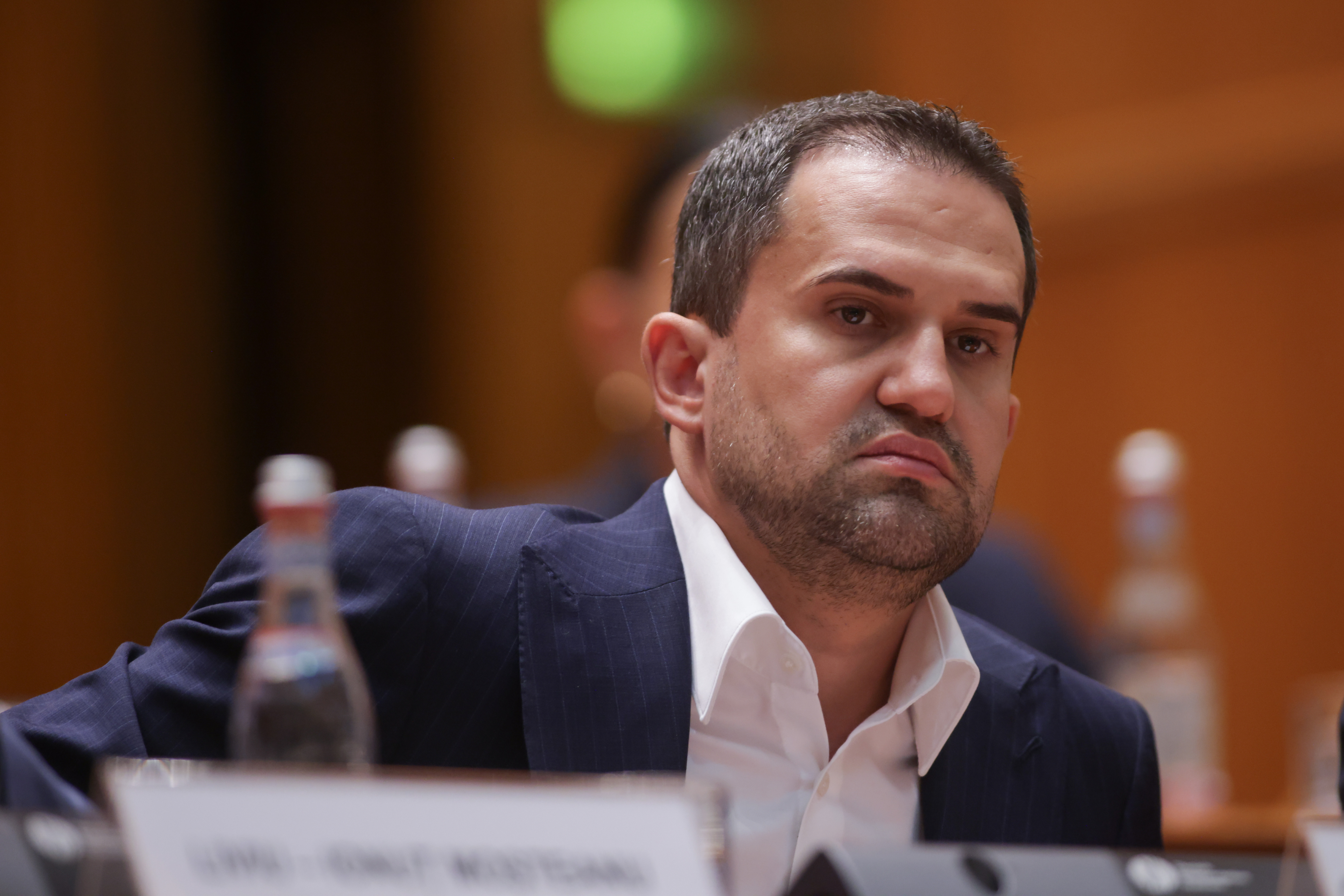 Senatul a respins moțiunea simplă a AUR împotriva ministrului Transporturilor Ciprian Șerban