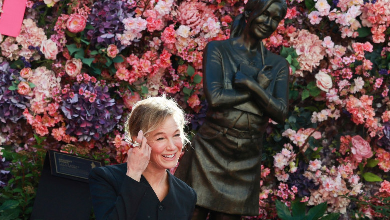 "Bridget Jones" Scenes In The Square Statue Unveiling