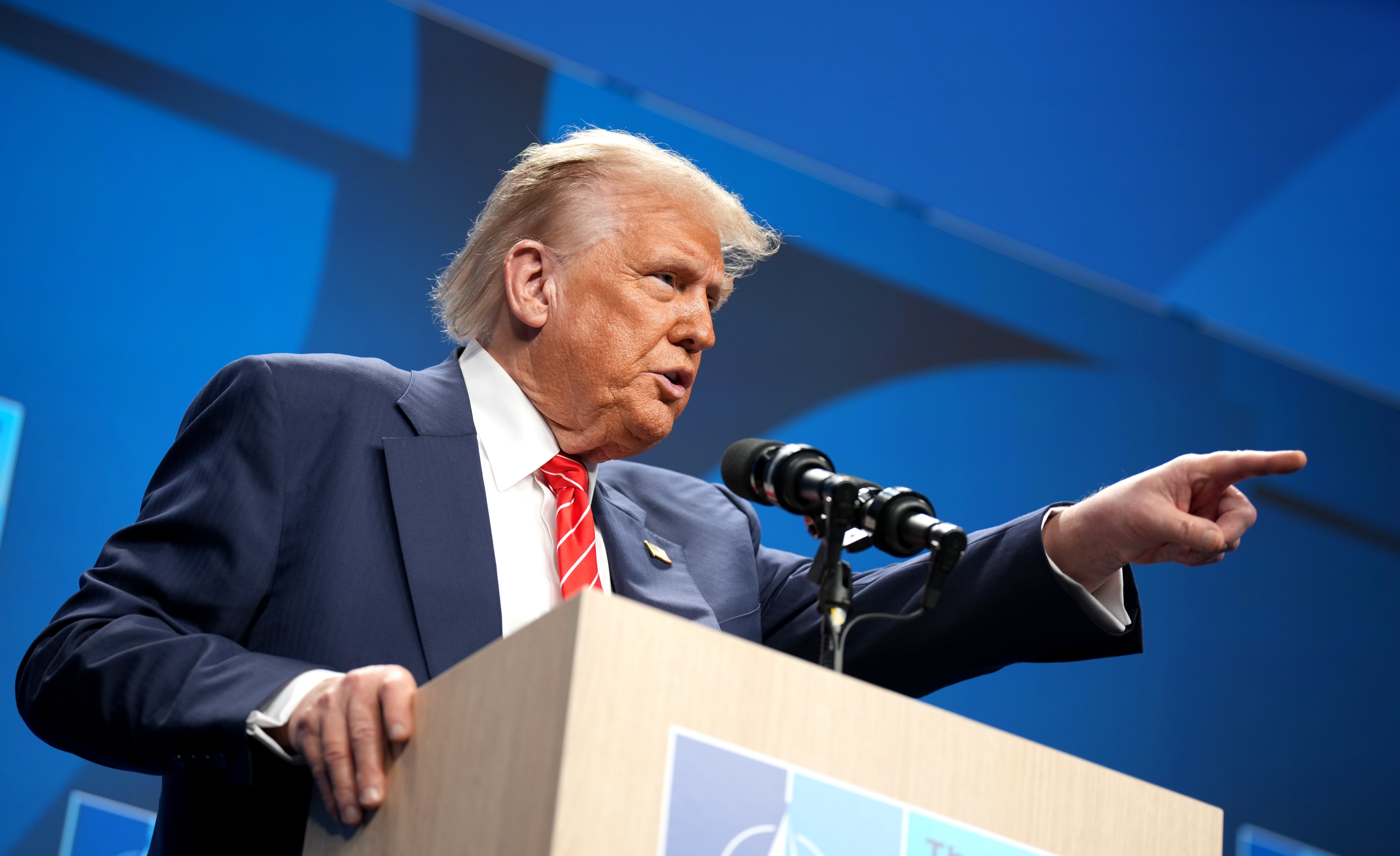 Trump amenință cu pedeapsa capitală democraţii care cer armatei să nu se supună ordinelor sale