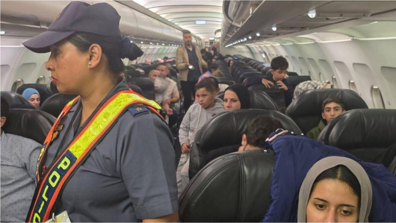 palestinieni ajunși în mod misterios în Africa de Sud cu avionul din Israel