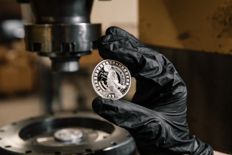 Freddie Mercury est immortalisé au Royaume-Uni par une pièce commémorative