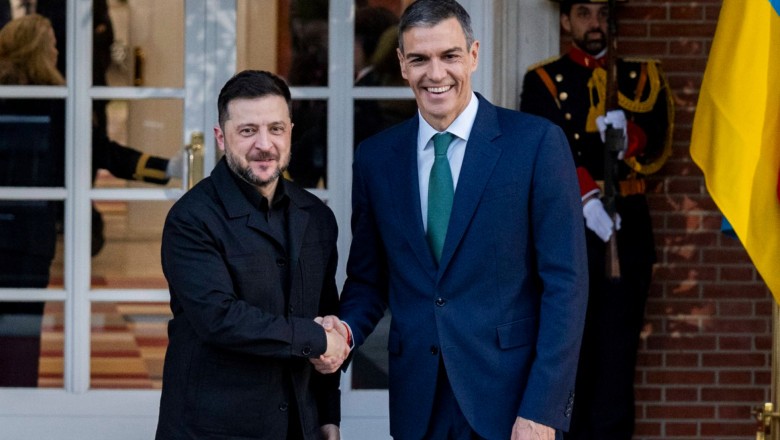 Volodimir Zelenski şi Pedro Sanchez.